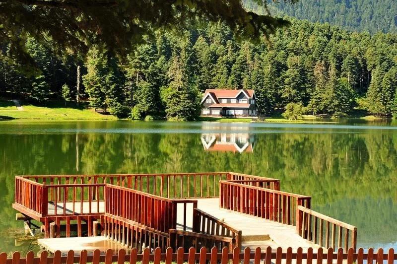 Abant Gölü Milli Parkı Gezi Rehberi – Bolu’nun Doğa Harikası
