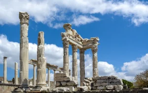 Bergama Antik Kenti – İzmir’in Tarih Kokan Mirası