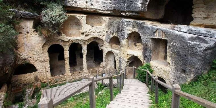 Titus Tüneli ve Beşikli Mağara – Hatay’ın Tarihle Buluştuğu Nokta