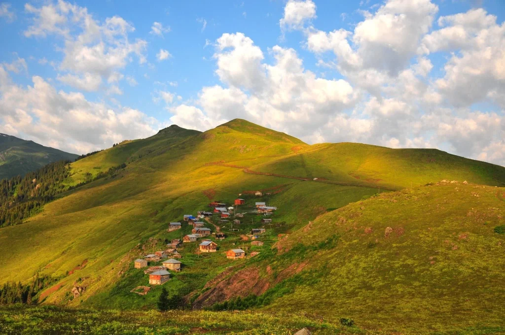 Gito Yaylası – Rize: Bulutların Üzerinde Bir Karadeniz Masalı 🌿☁️