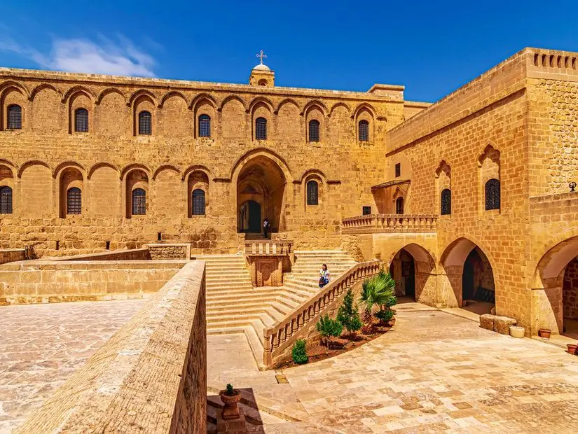 Deyrulzafaran Manastırı: Mardin’in Tarihi Mirası