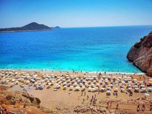 Kaputaş Plajı – Kaş’ın Turkuaz Renkli Doğal Cenneti