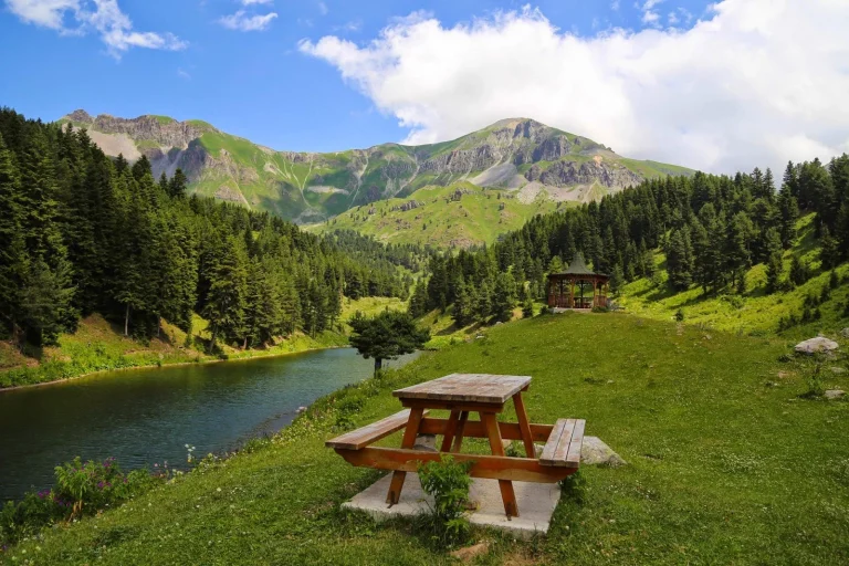 Balık Gölü Artvin – Kaçkar’ın Buzul Mavisi Saklı Cenneti